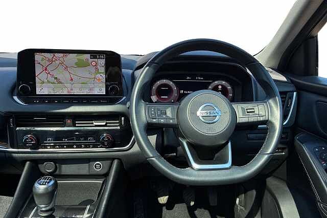 Nissan QASHQAI 1.3 DiG-T MH N-Connecta [Glass Roof] 5dr